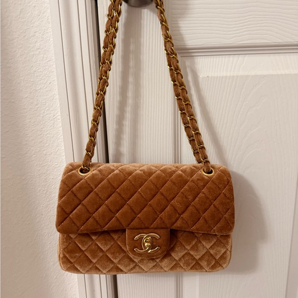 Brown velvet Quilted Shoulder Bag - Picture 3 of 9